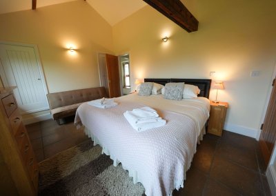 The superking bedroom in the Leat House